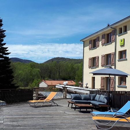 Logis La Rose Des Vents Hotel Volvic Exterior photo