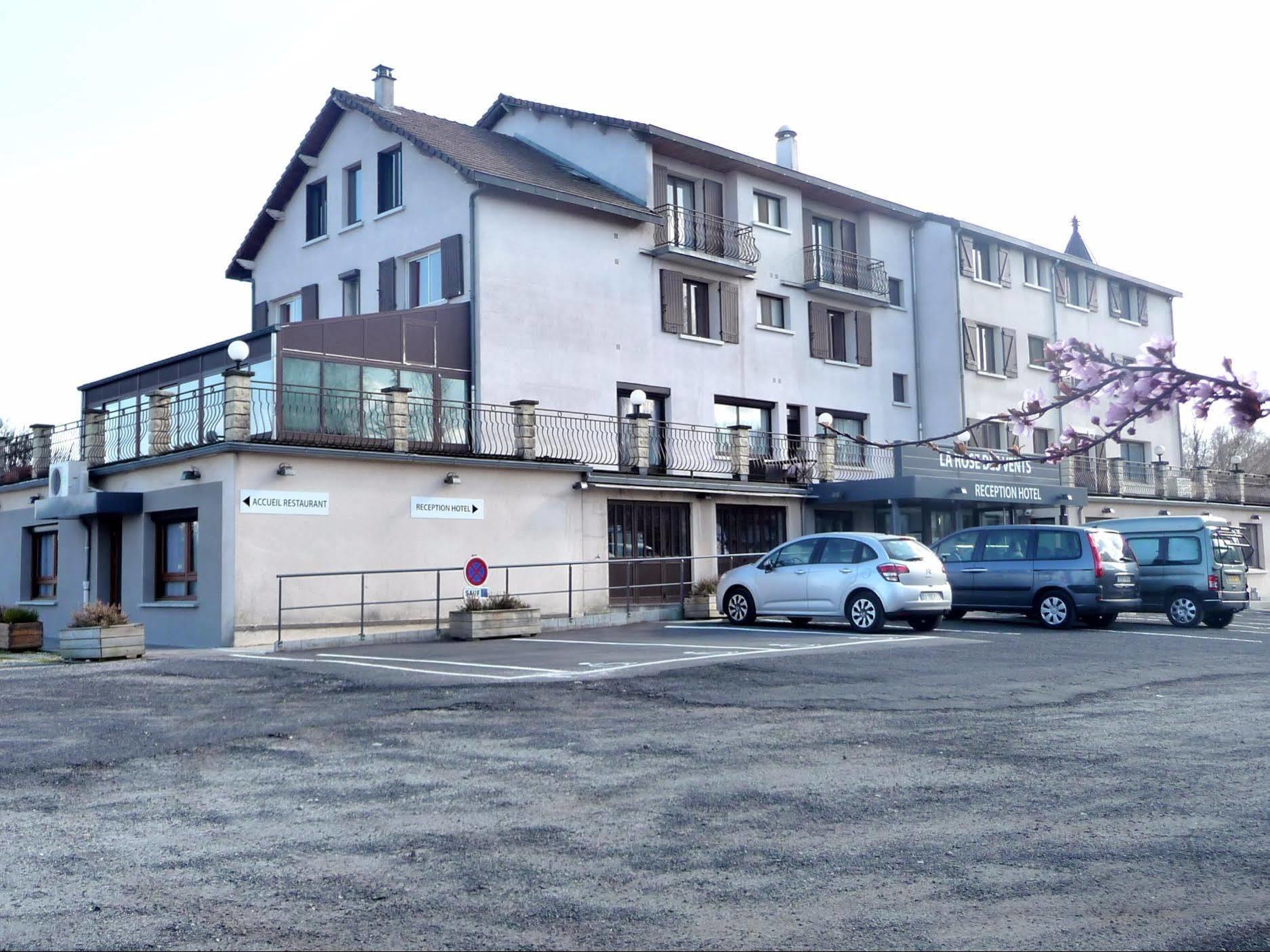 Logis La Rose Des Vents Hotel Volvic Exterior photo
